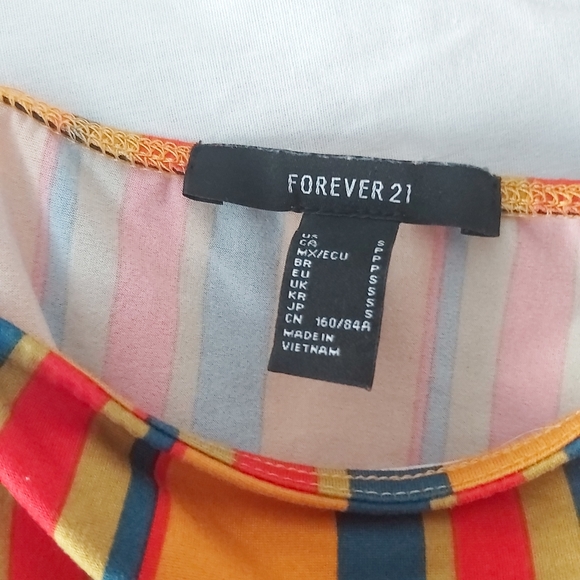 Colored striped crop top - Picture 3 of 3